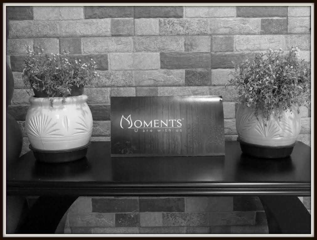 Отель Moments Калькутта Экстерьер фото